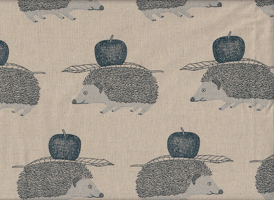 Wachstuch Igel und Apfel
