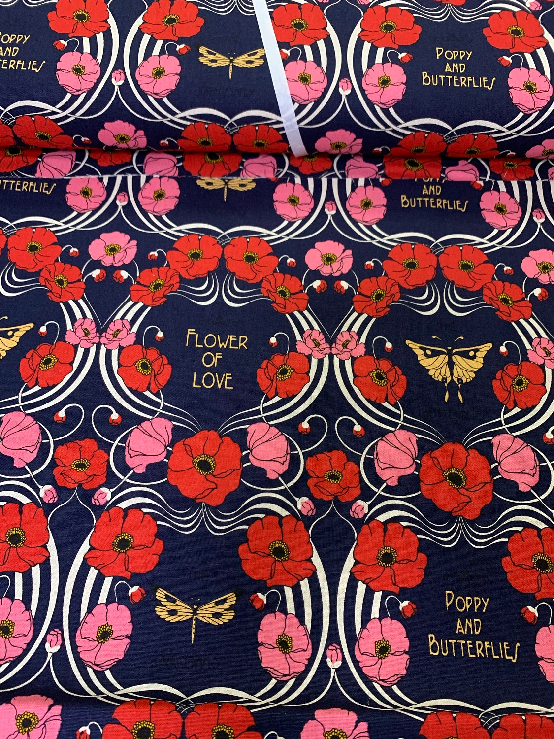 Wachstuch Poppy and butterflies